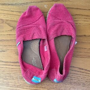 TOMS Women's Vibrant Pink Loafers